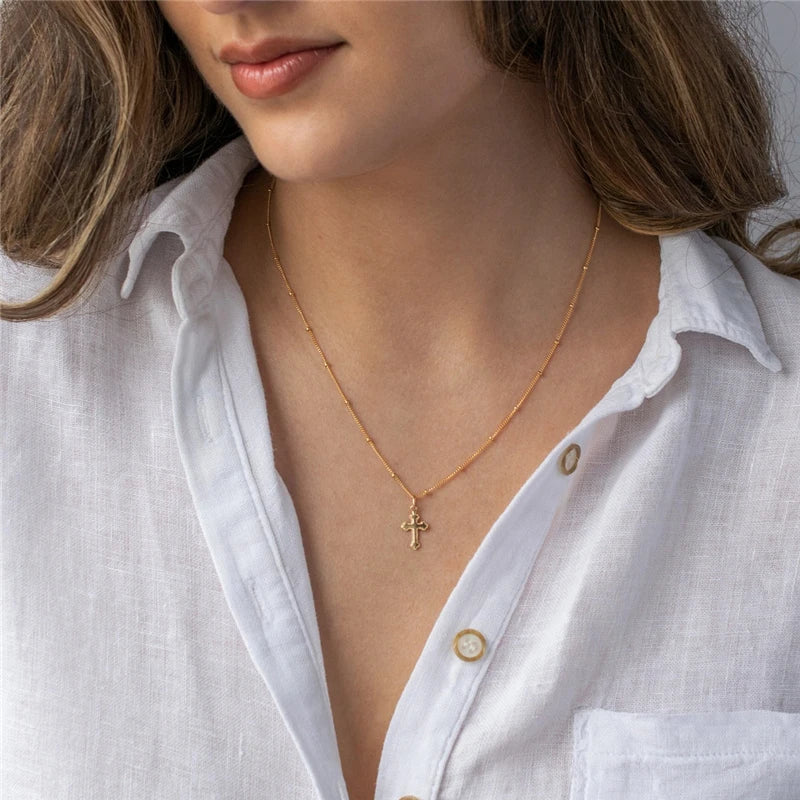 クロスペンダントネックレス 14Kゴールドフィルドクロスジュエリー ゴールドチョーカー ミニマリズムネックレス コリアーファムコリエボヘミアンレディースネックレス