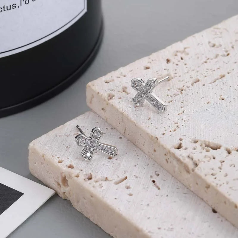 925シルバーニードルラインストーンクロススタッドピアスレディースメンズ新デザインセンスクロス耳穴なし耳クリップパーティージュエリー