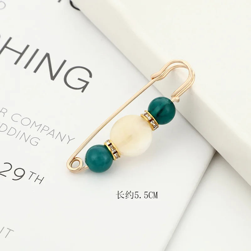 Women New Skirt Waist Artifact Waist Pin Cute Imitation Pearl Rhinestone Brooch Anti-lighting Pin Jewelry H1379