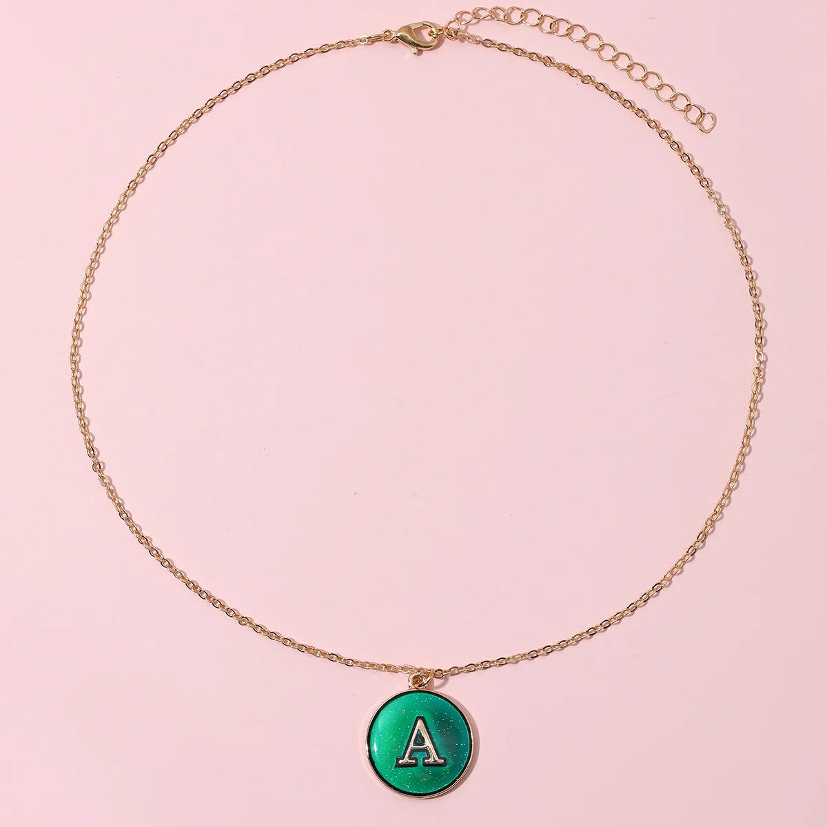 Fashionable Temperature-Sensitive Color-Changing 26 Letters Pendant Necklace Zinc Alloy Mood Regulation Chain Jewelry Accessory
