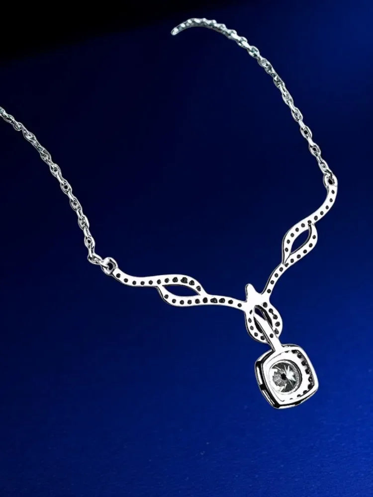 925 Sterling Silver Moissanite Luxury Fashion Four-clawed Female 80 Cent Pendant Necklace Certified