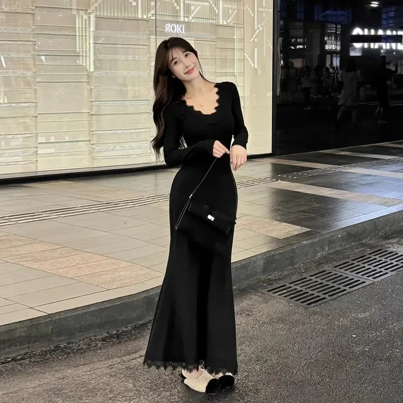 Black Lace Splice Bodycon Long Sleeve V-neck Princess Style Fish Tail Dress Women's Autumn Winter New Waist-cinching Gown