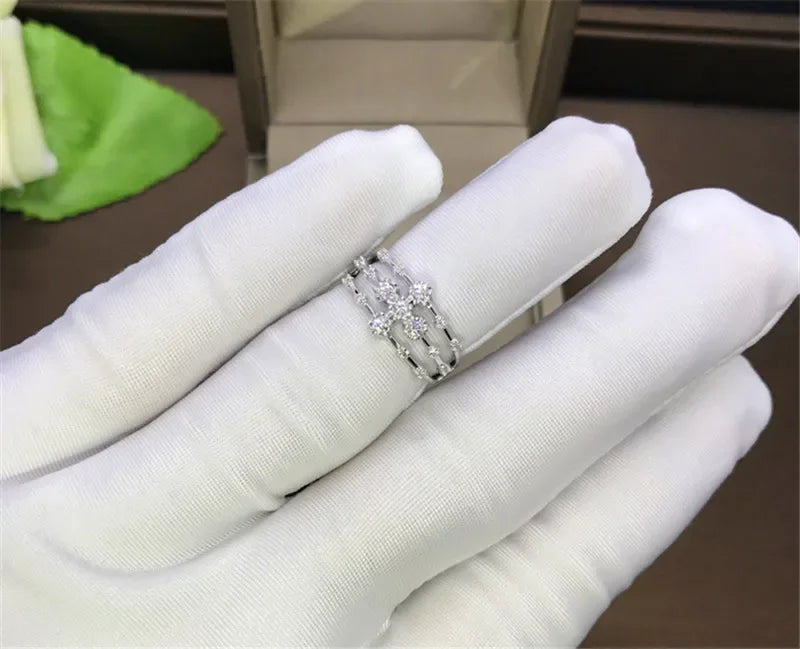 ロマンティックな100%ソリッド925スターリングシルバークロスリングラボダイヤモンドエンゲージリングウェディングバンドリングレディースブライダルジュエリー