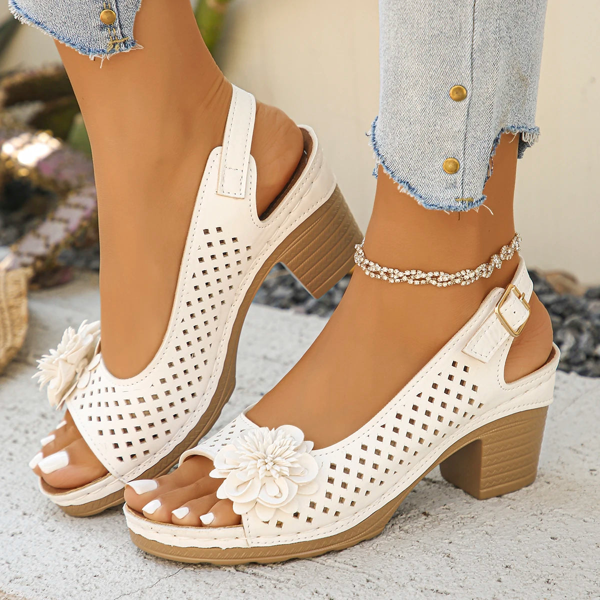 Women's Sandals 2025 Summer Classic Retro Slip-on Comfortable High Heels Breathable Non-slip Light Sandals for Women Mujer