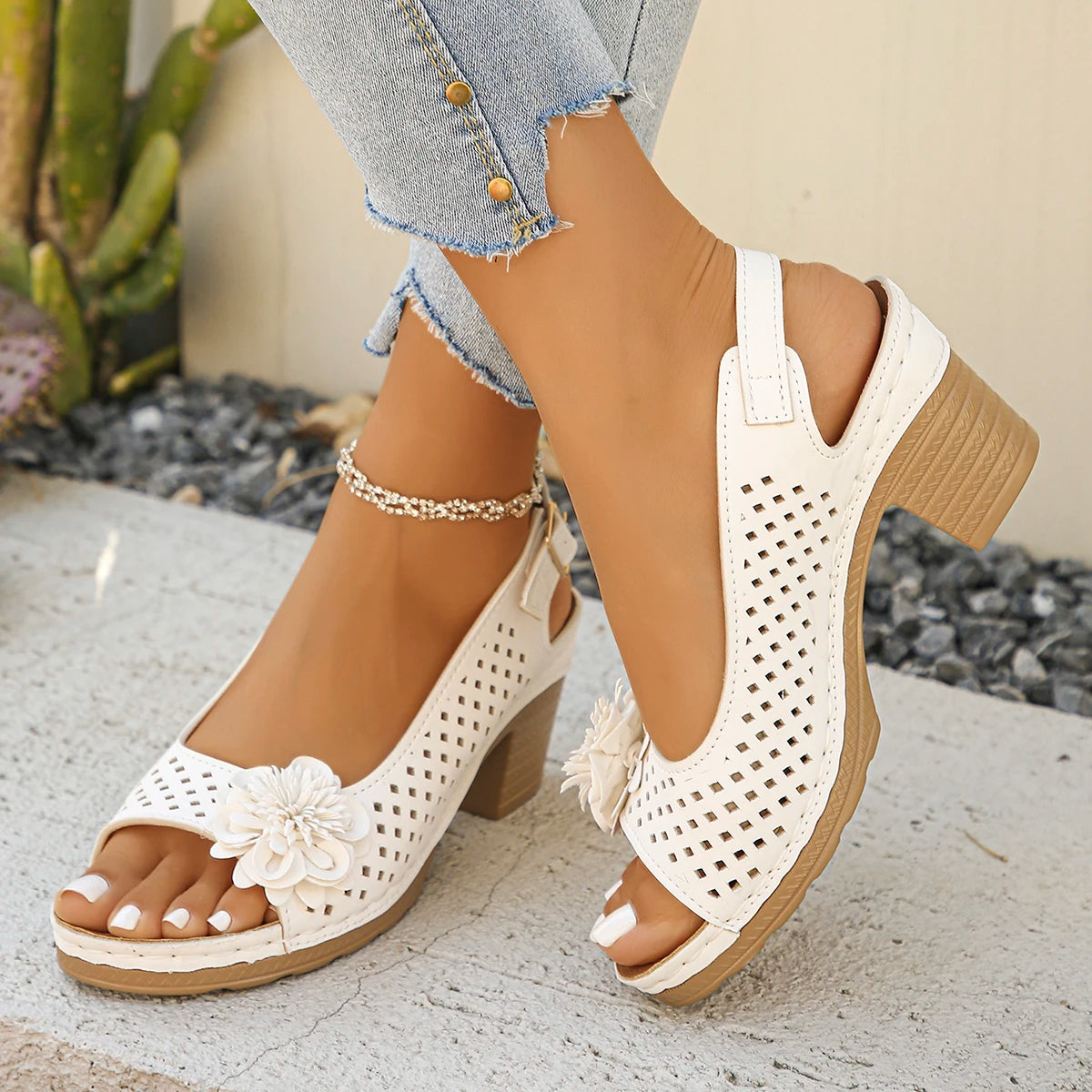 Women's Sandals 2025 Summer Classic Retro Slip-on Comfortable High Heels Breathable Non-slip Light Sandals for Women Mujer