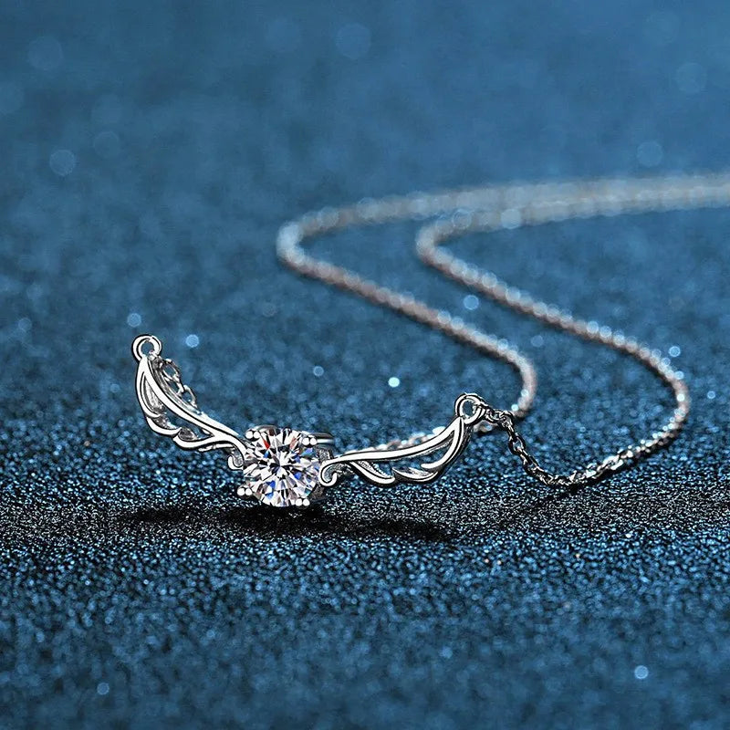 wz031Lefei Fashion Luxury Trendy Simple Classic 0.5CT Moissanite Angle Wing Necklace For Women 925 Sterling Silver Party Jewelry