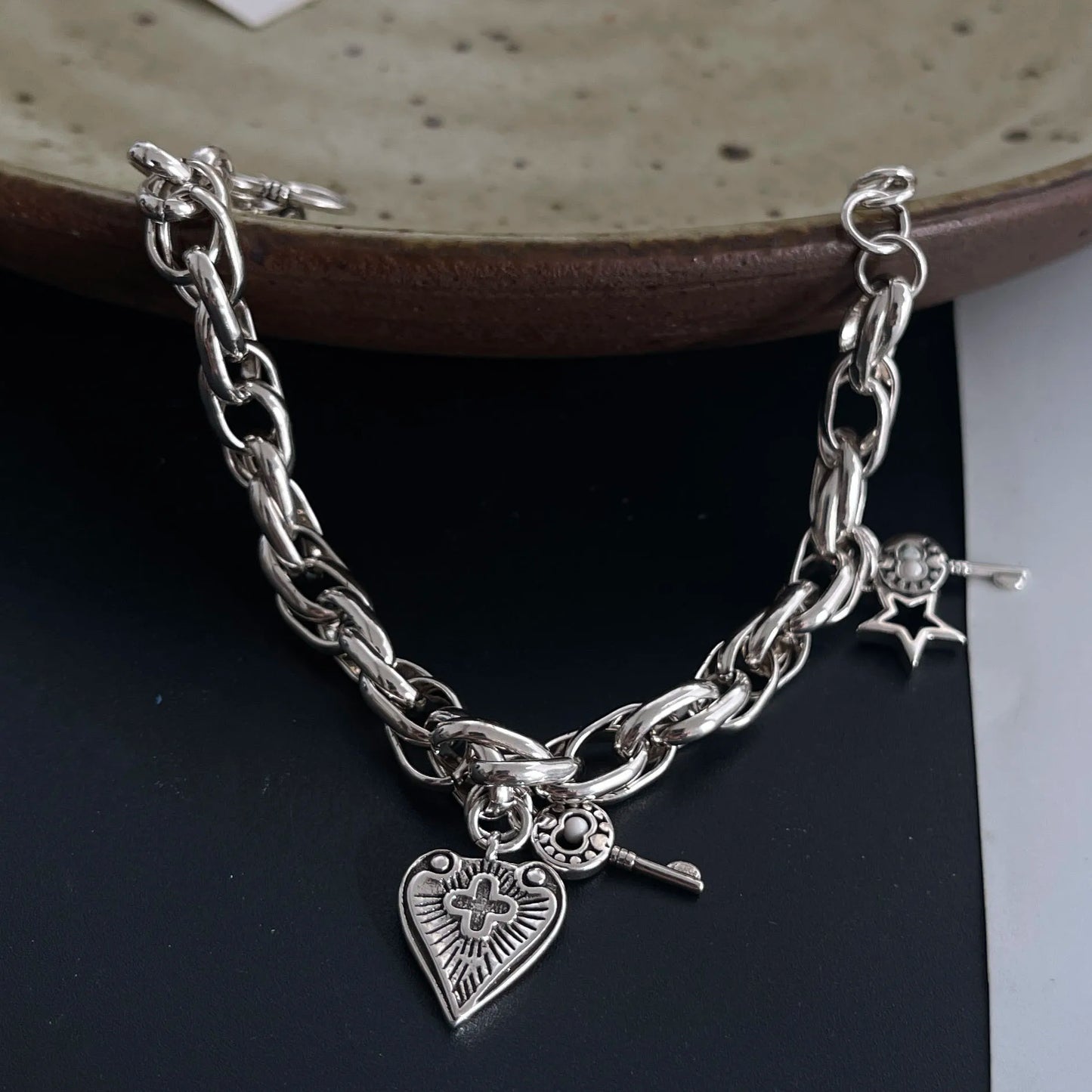 100%ソリッド925スターリングシルバーレトロブレスレット レディース メンズ ヴィンテージ ハンドメイド ヴィンテージ ハート クロス パターン ブレスレット 誕生日ギフト