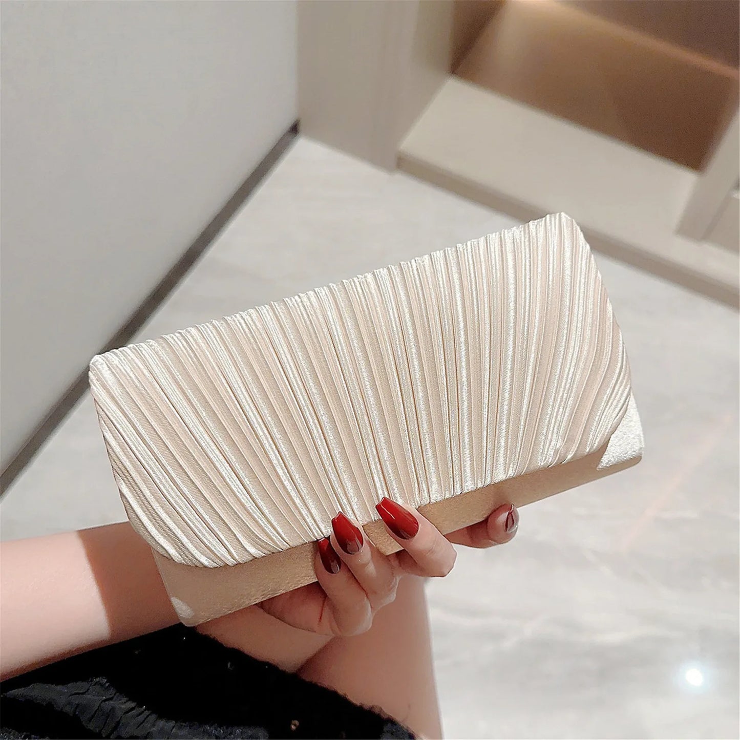 Women Evening Clutch Bags Elegant Luxury Female Silver/Black/White Clutch Wedding Purse Party Handbag Ladies Chain Shoulder Bags