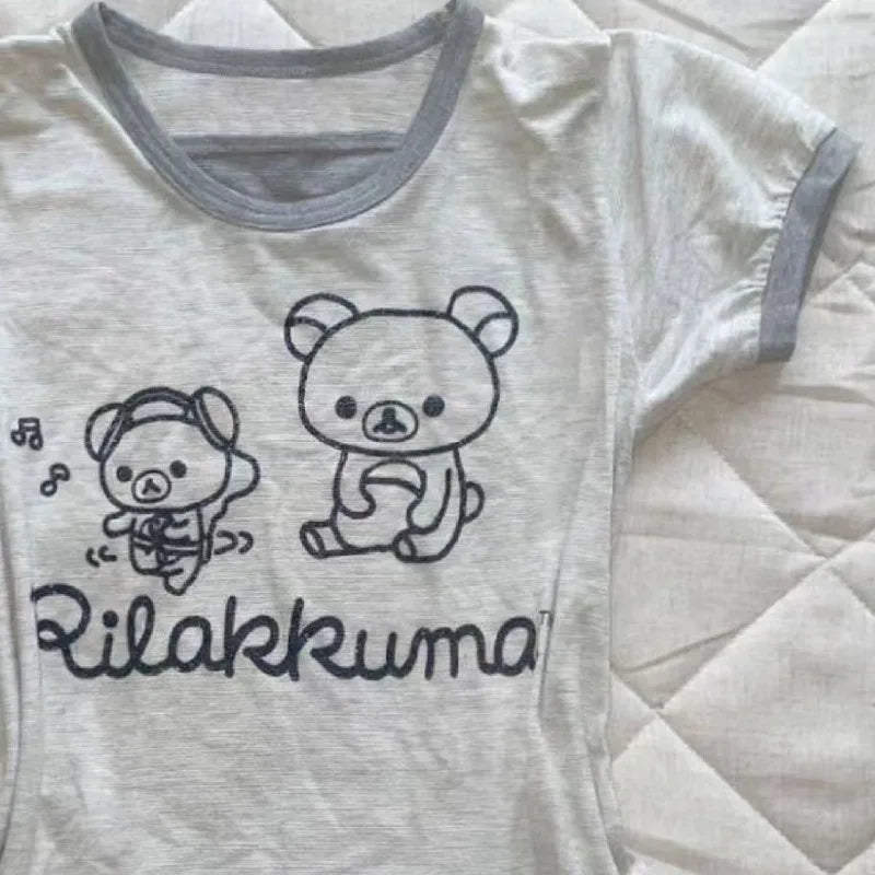 レディース かわいいフェイクツーTシャツ 日本のレトロサブカルチャー グレーTシャツ 人気のかわいい漫画プリントTシャツ 女性用 原宿系 スイートトップ