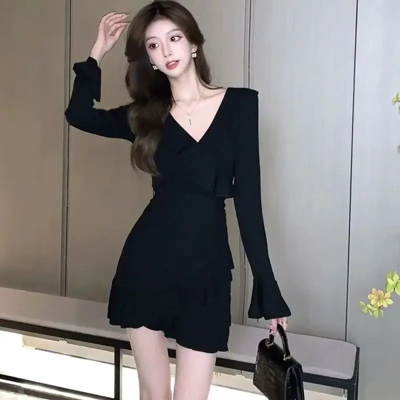 French Lace Trim Bell Sleeve Little Black Dress V Neck Slim Knitted Long Sleeve Dress Women's Fashion Spring Autumn Mini Dress