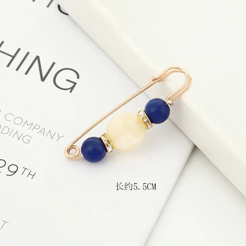 Women New Skirt Waist Artifact Waist Pin Cute Imitation Pearl Rhinestone Brooch Anti-lighting Pin Jewelry H1379