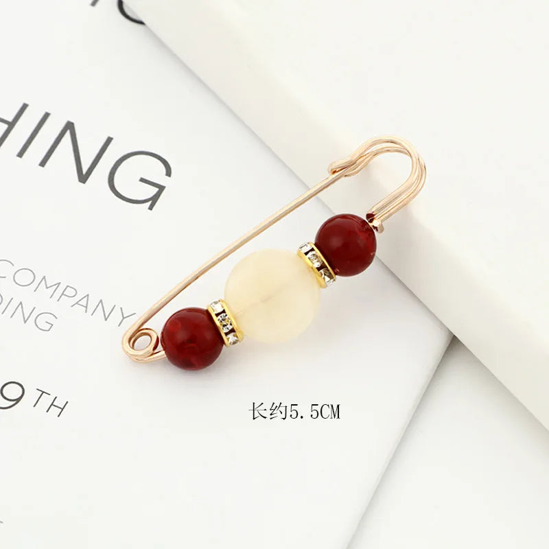 Women New Skirt Waist Artifact Waist Pin Cute Imitation Pearl Rhinestone Brooch Anti-lighting Pin Jewelry H1379