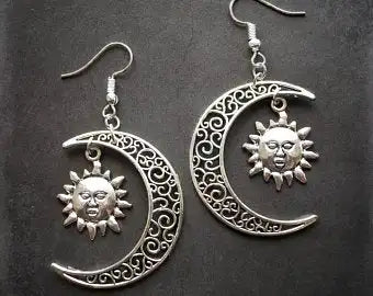 逆十字イヤリング、逆さイヤリング / 悪魔の十字架とゴシックイヤリング