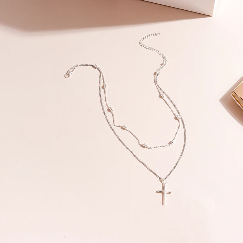 ロマンティックなクロスペンダントネックレス、女性用、ゴールドシルバーカラー、マルチレイヤーオーバルビーズチェーンネックレス、ミニマリズム、女性用ジュエリー