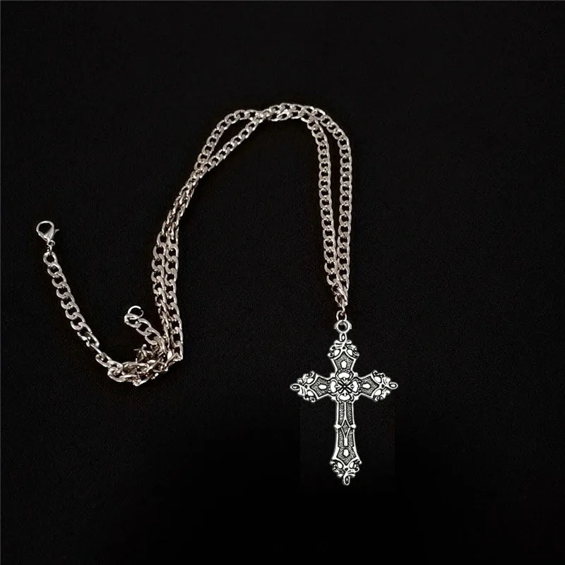 逆十字イヤリング、逆さイヤリング / 悪魔の十字架とゴシックイヤリング