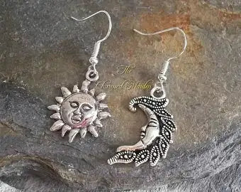 逆十字イヤリング、逆さイヤリング / 悪魔の十字架とゴシックイヤリング