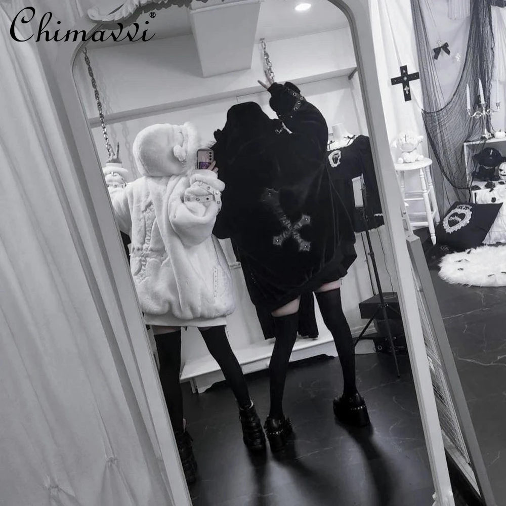 日本製マインシリーズ リベットクロス シープイヤー フード付きジャケット 冬物 新作 ゴスパンク ダークガールズ イミテーションファー プラッシュコート レディース