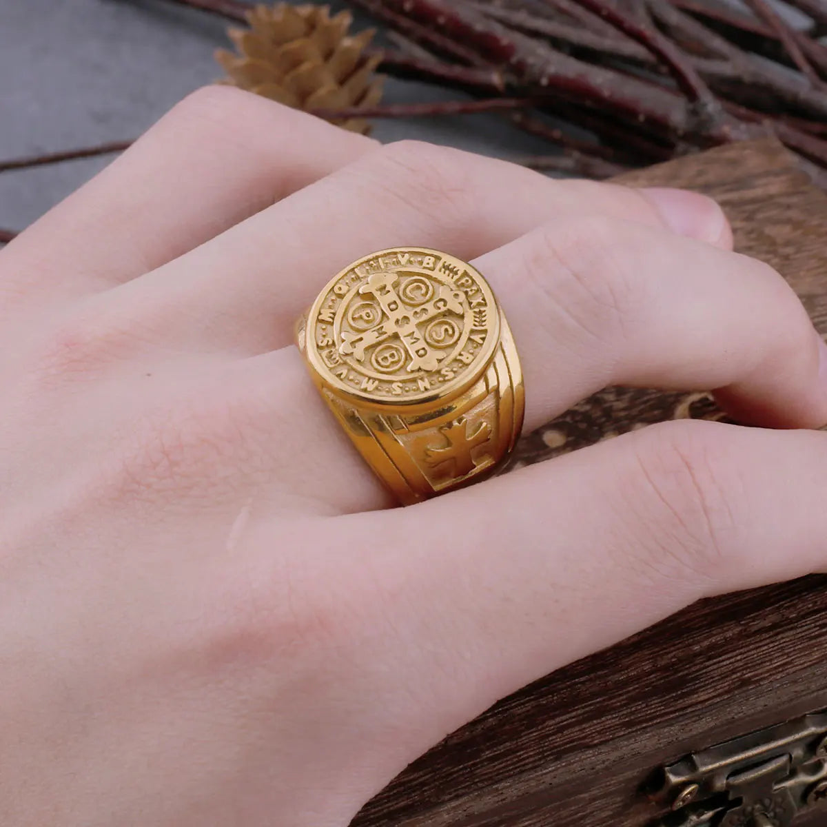 ヴィンテージ 宗教的 聖ベネディクト クリスチャン クロス リング メンズ パンク ヒップホップ バイカー ステンレススチール ジュエリー 彼氏へのギフト