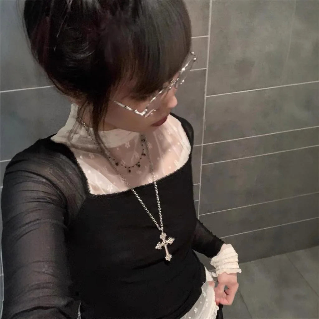 ファッションパーソナリティゴシックアンティークシルバークロスネックレス男女兼用ストリートヒップホップヴィンテージローズフラワーペンダントチョーカー