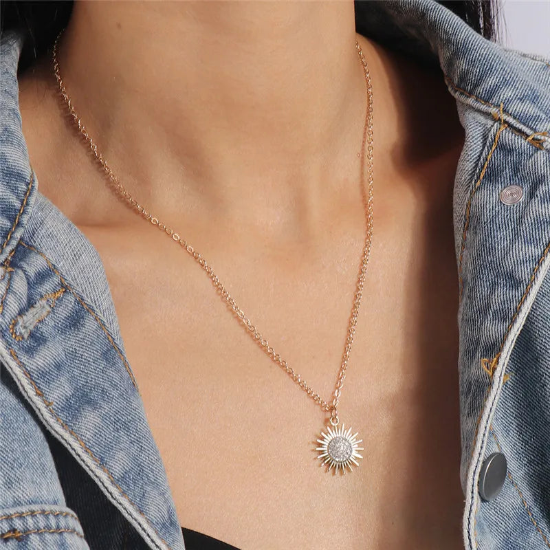 ファッションクロスネックレス レディース メンズ ゴールド シルバーカラー 眩しいクリスタル イエス十字架ネックレス クリスチャンジュエリー 卸売