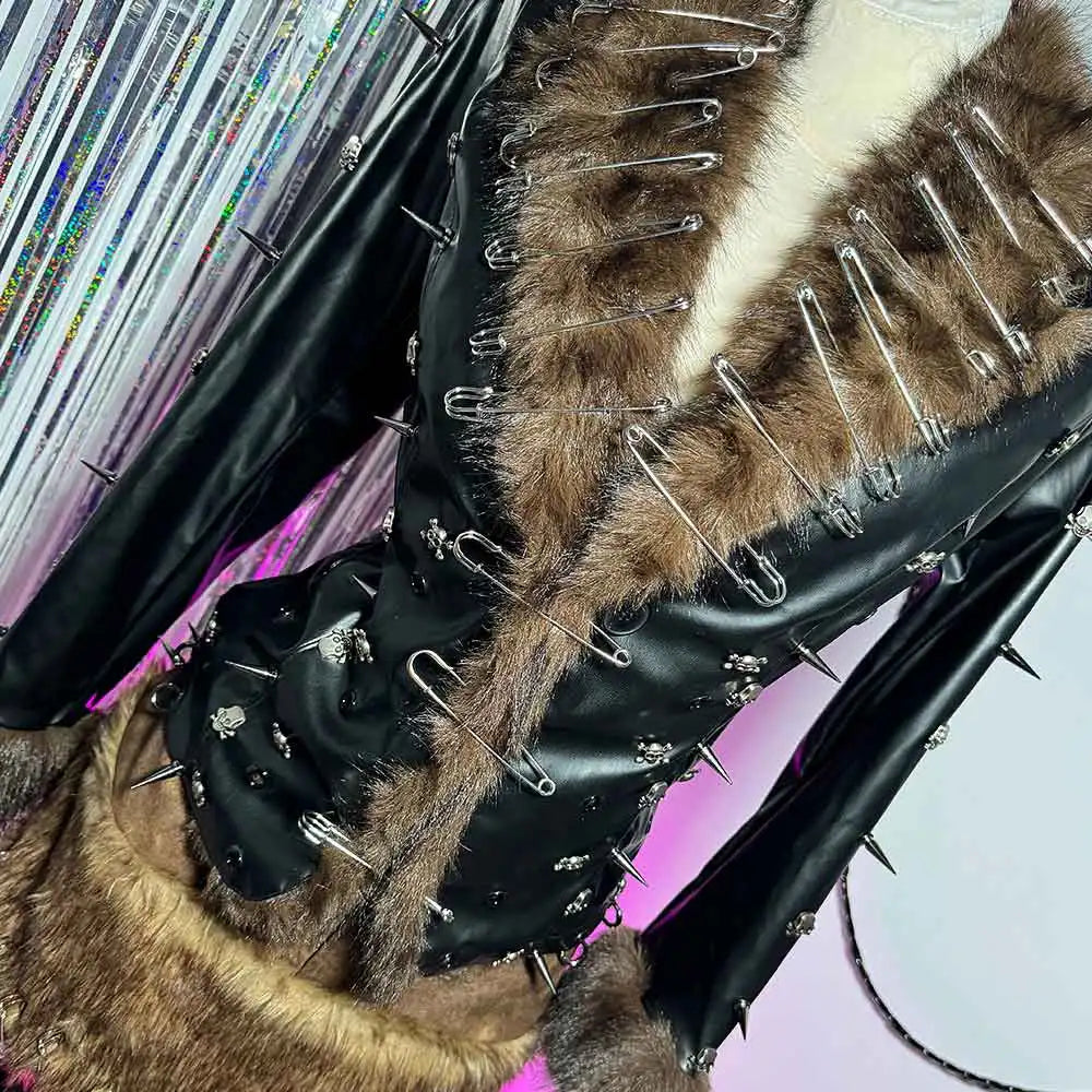 ヒップホップ ティーン Eガールズ エモ グランジ ゴス DIY クラブウェア ハンドメイド パンクロック スタッズ付き Y2K ヴィーガンレザー フェイクファー ジャケット コート ピン