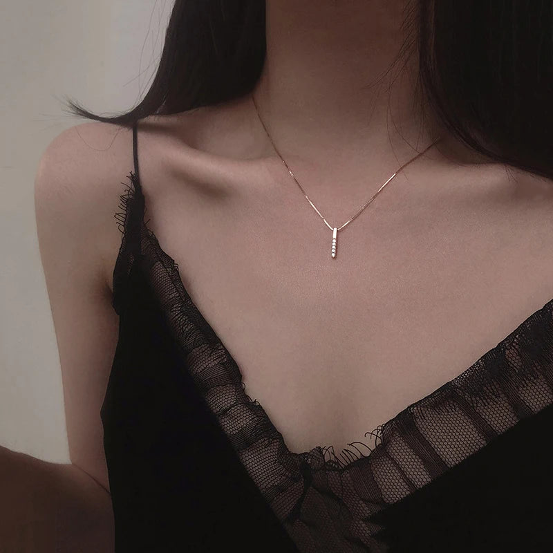 メンズ用クロスネックレス、ゴールドブラックシルバーカラーステンレススチールペンダント、シンプルなジュエリーギフト、メンズボーイズ用クロスチェーンネックレス