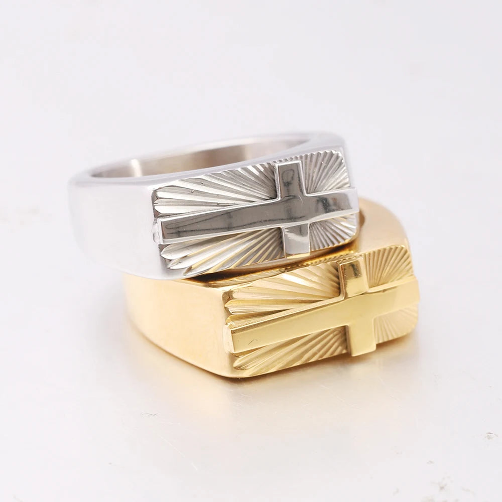 男性用ステンレススチール製クロスリング。シルバーとゴールドトーン、美しいサンバーストパターン。