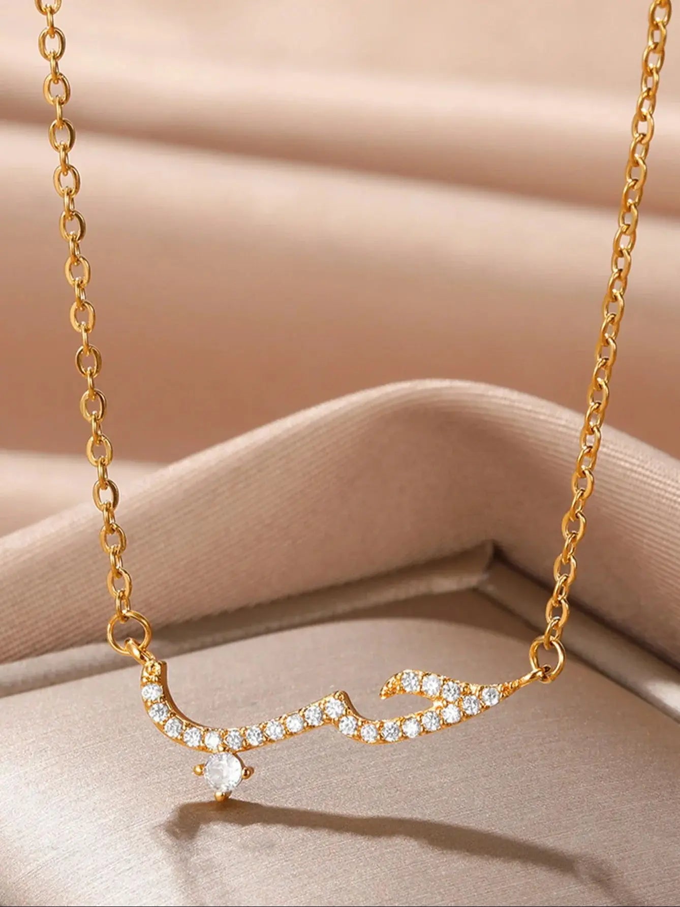 ゴシック クリスチャン クロス ネックレス レディース ステンレススチール ゴールドメッキ カラーペンダント チョーカー ステンレススチール ジュエリー パーティーギフト