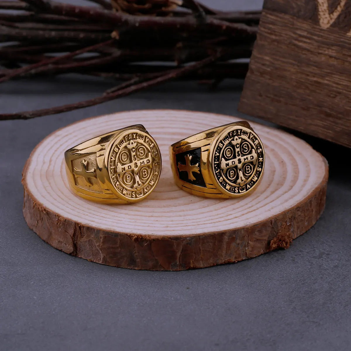 ヴィンテージ 宗教的 聖ベネディクト クリスチャン クロス リング メンズ パンク ヒップホップ バイカー ステンレススチール ジュエリー 彼氏へのギフト