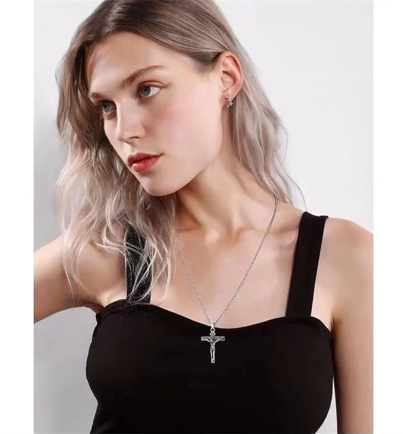 トレンドのクロスネックレス メンズジュエリー 2022年新作 カップルペンダント チャーミングなイエスネックレス レディース ブライダル ウェディングアクセサリー 男性ギフト