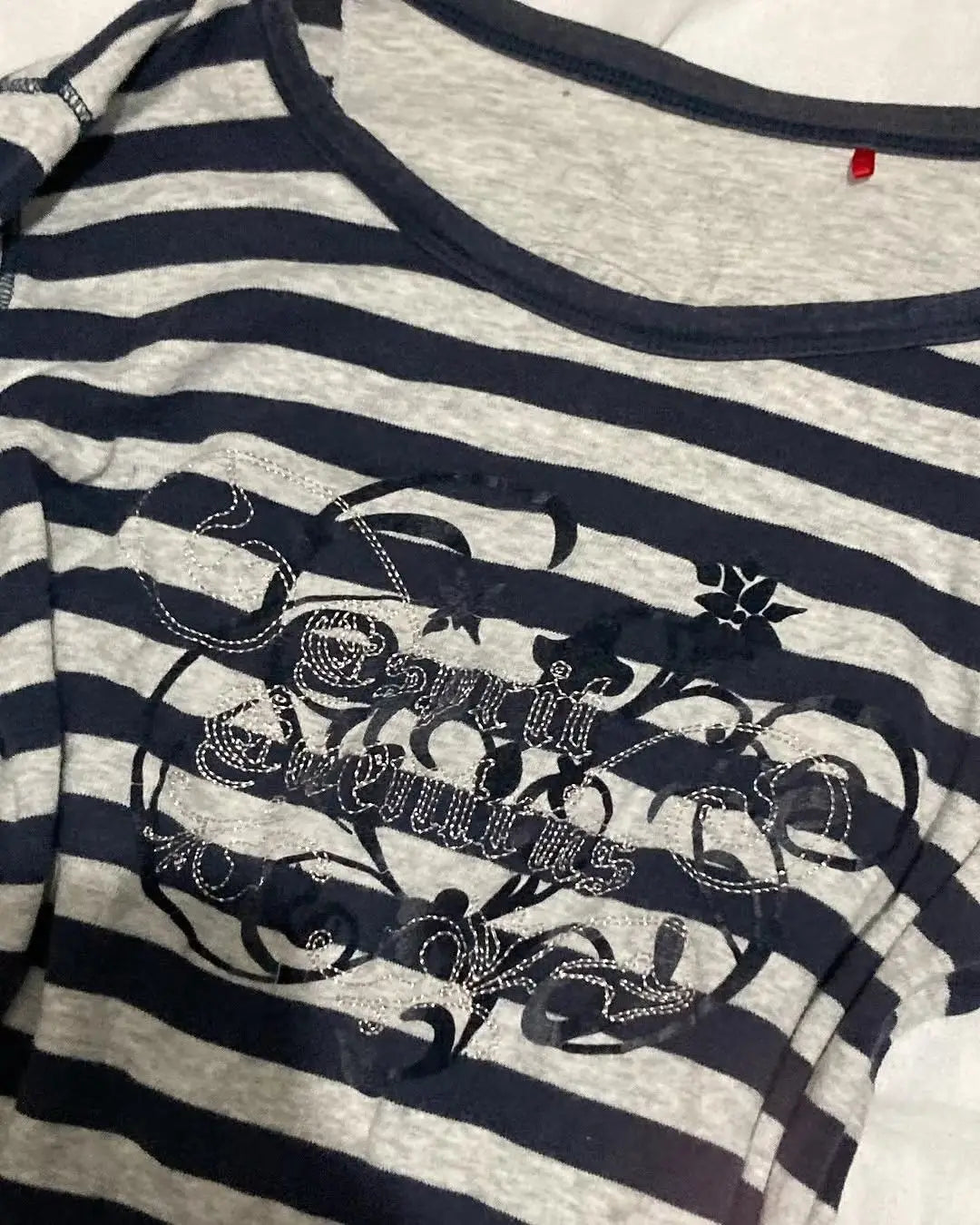 アメリカンレトロTシャツ 長袖 スリムフィット レディース カジュアル 日本のサブカルチャー Y2K ヴィンテージ ゴシックTシャツ 秋 女性用 シック トップス