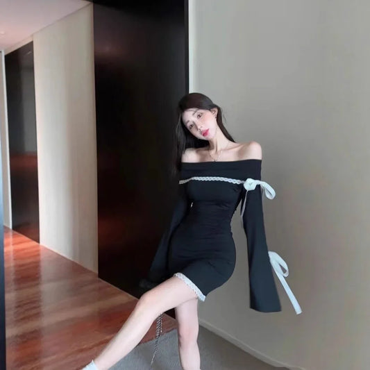 Elegant French Style Lace Splice One Shoulder Long Sleeve Black Dress Women's Sexy Flared Sleeve Mini Skirt Polyester Fiber