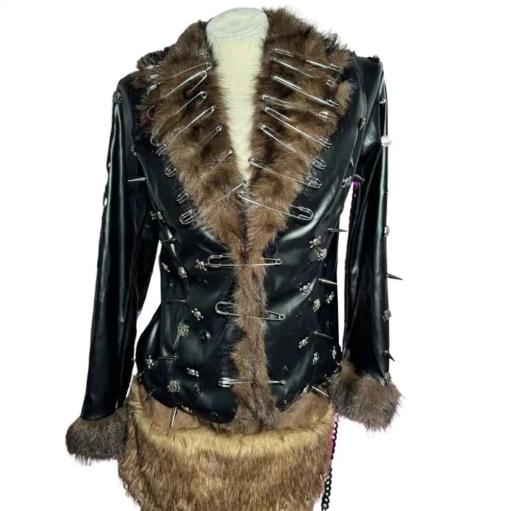 ヒップホップ ティーン Eガールズ エモ グランジ ゴス DIY クラブウェア ハンドメイド パンクロック スタッズ付き Y2K ヴィーガンレザー フェイクファー ジャケット コート ピン