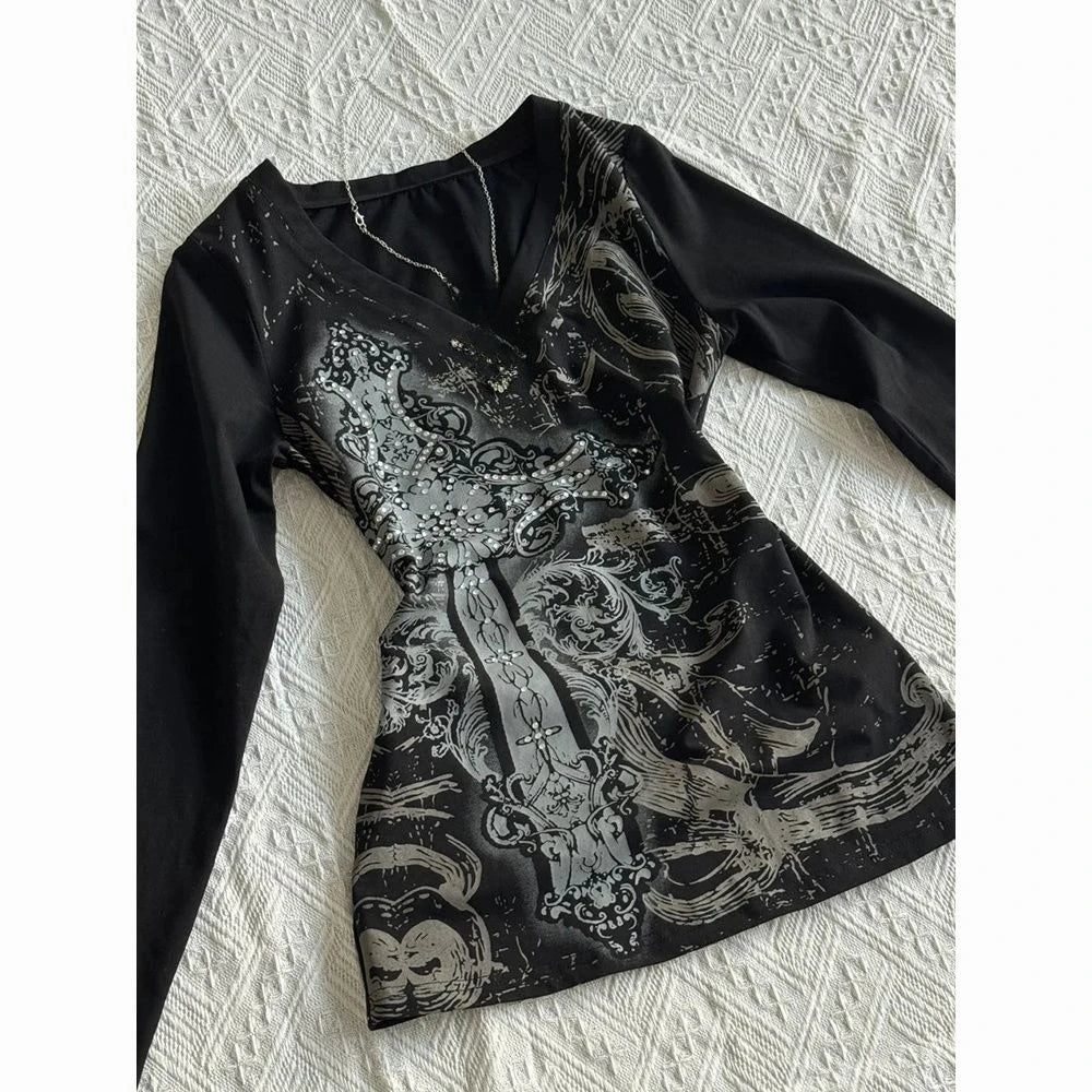 アメリカンレトロTシャツ 長袖 スリムフィット レディース カジュアル 日本のサブカルチャー Y2K ヴィンテージ ゴシックTシャツ 秋 女性用 シック トップス