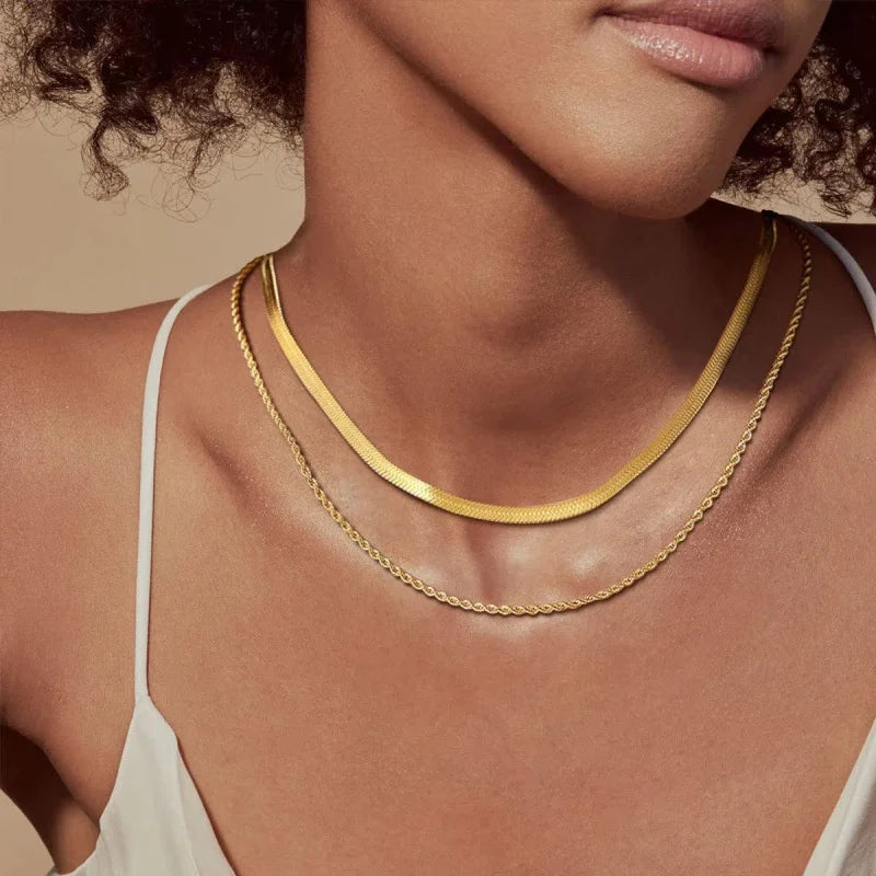 2024年新作 クロスペンダントネックレス メンズ レディース ミニマリスト ゴールドカラー ジュエリー 男性 女性 ネックレス チョーカー ギフト