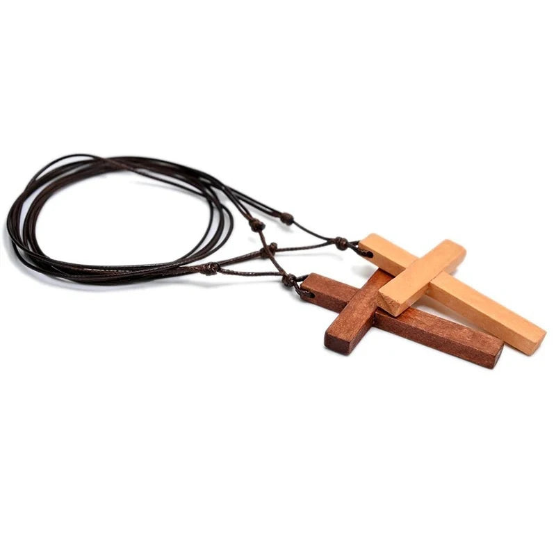 男性と女性のための新しいファッション個性的な木製クロスペンダントネックレスミニマリストパーティージュエリーギフト