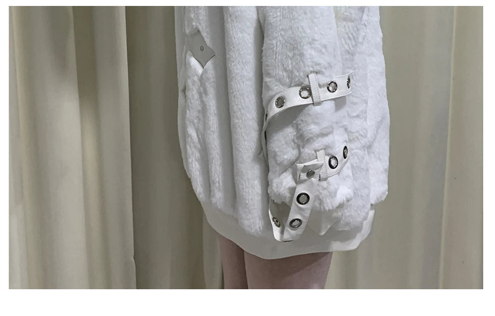 マウロイカルディ 秋冬 オーバーサイズ 暖かい ソフト ホワイト フェイクファーコート レディース フード付き 原宿系 ファッション ふわふわ ジャケット ストリートウェア 2025