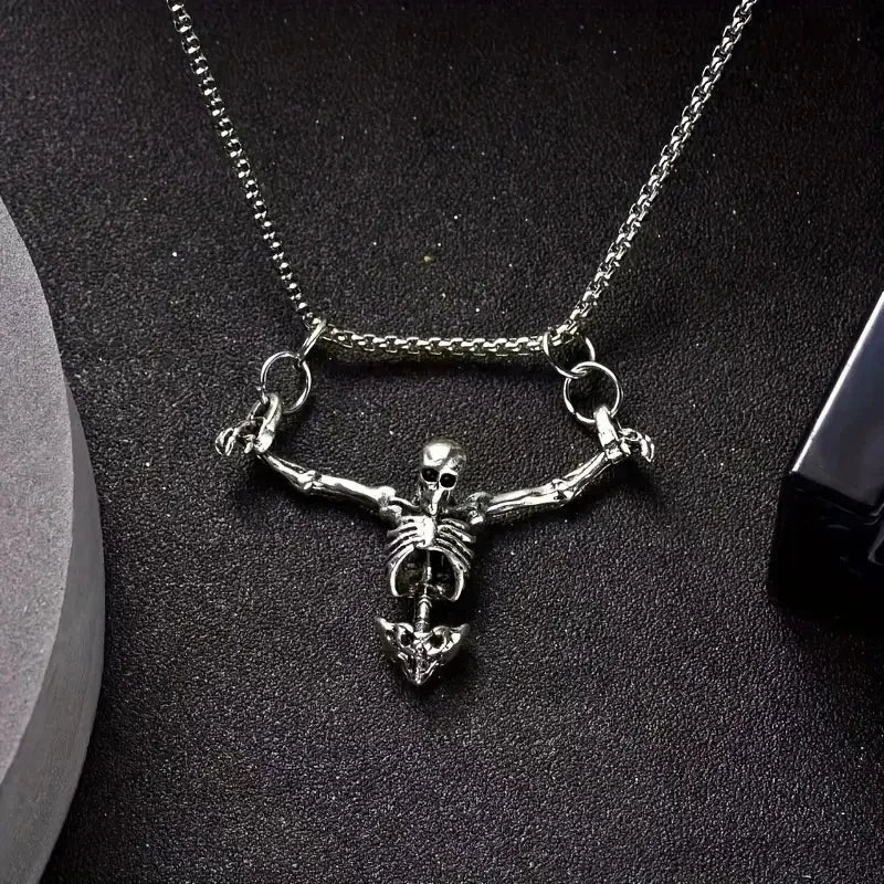 ヨーロッパとアメリカのファッションパーソナリティレトロゴシッククロスネックレス男性と女性ストリートヒップホップトレンドセッター多用途Pe