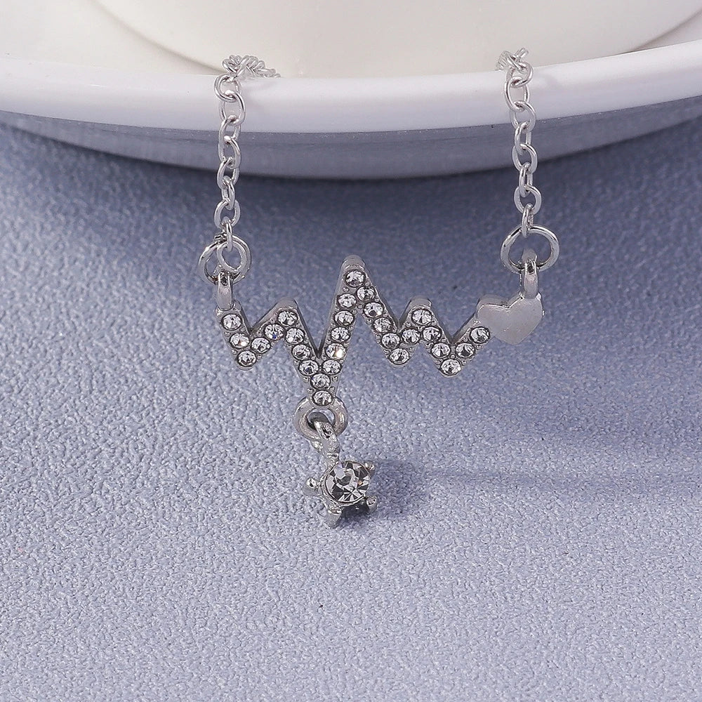 ファッションクロスネックレス レディース メンズ ゴールド シルバーカラー 眩しいクリスタル イエス十字架ネックレス クリスチャンジュエリー 卸売