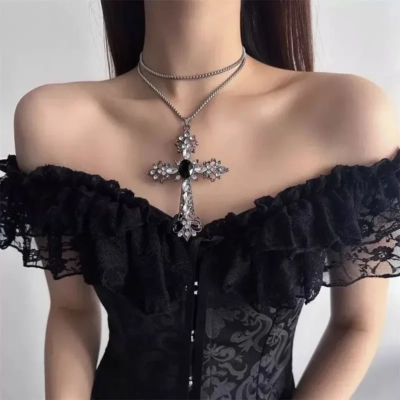 ゴシック ビッグジルコン クロスネックレス ユニセックス Y2K 不規則 ゴス ラージクロスペンダントネックレス メンズ レディース カップルネックレス ジュエリー
