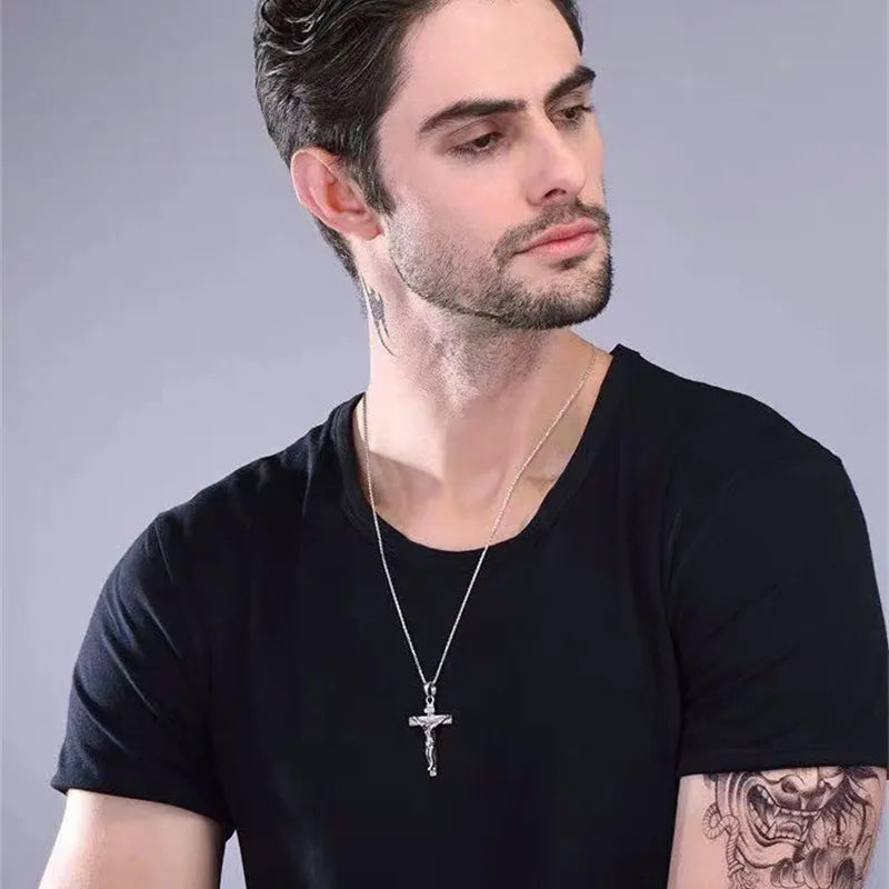 トレンドのクロスネックレス メンズジュエリー 2022年新作 カップルペンダント チャーミングなイエスネックレス レディース ブライダル ウェディングアクセサリー 男性ギフト