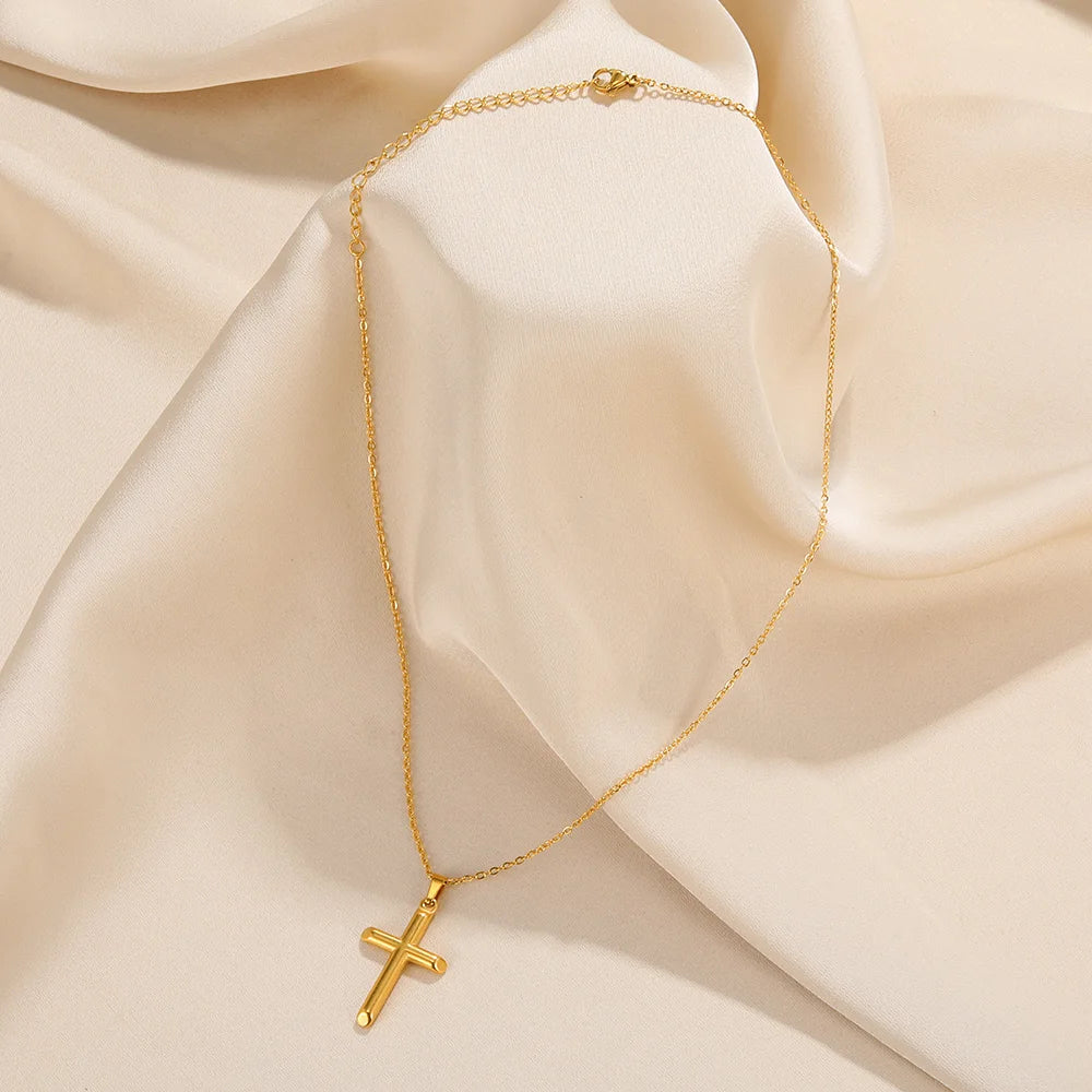 女性用クロスネックレス クラシッククロスカラー ゴールドカラー エジプトナイルアンクチョーカー ステンレススチールチェーン 美しいジュエリーギフト