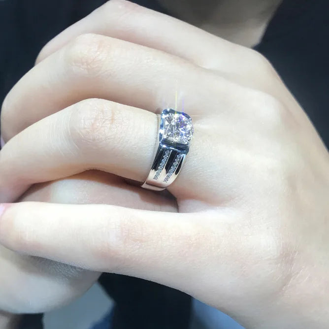 高級ソリッド925スターリングシルバーラウンドダイヤモンドリングメンズクラシックウェディングセレモニーリングまばゆいばかりの男性アクセサリージュエリーホット