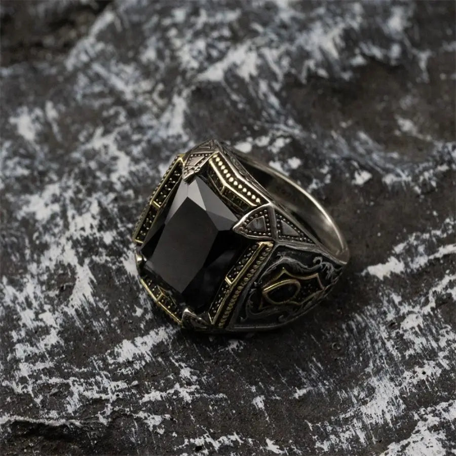 オリジナル925スターリングシルバーの圧倒的なトルコ風デザインメンズリング、ブラックキュービックジルコニアストーン付き