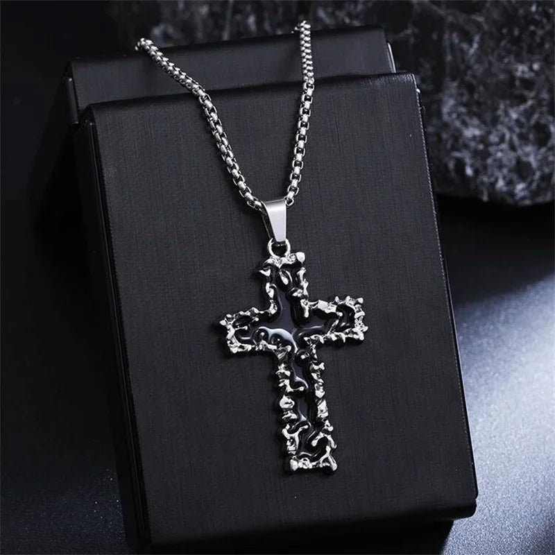 ヨーロッパとアメリカのファッションパーソナリティレトロゴシッククロスネックレス男性と女性ストリートヒップホップトレンドセッター多用途Pe
