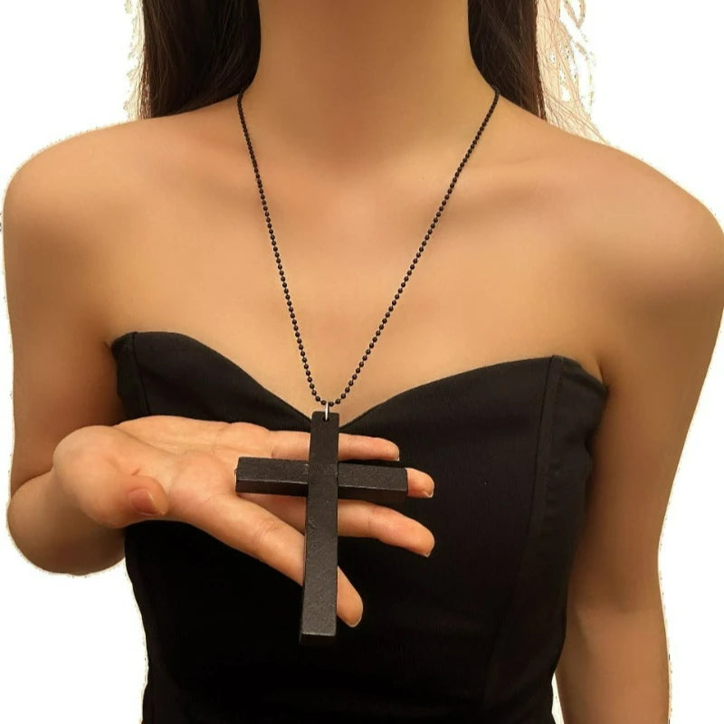 クールなパンクゴシックウッドクロスペンダントネックレス スパイシーガールズ 個性的 ヴィンテージ ヒップホップ メンズ レディース Y2K ネックレス パーティー ジュエリー ギフト