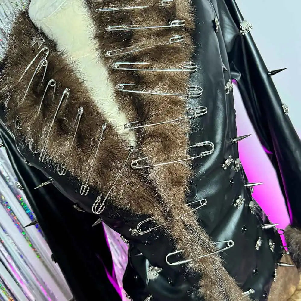 ヒップホップ ティーン Eガールズ エモ グランジ ゴス DIY クラブウェア ハンドメイド パンクロック スタッズ付き Y2K ヴィーガンレザー フェイクファー ジャケット コート ピン