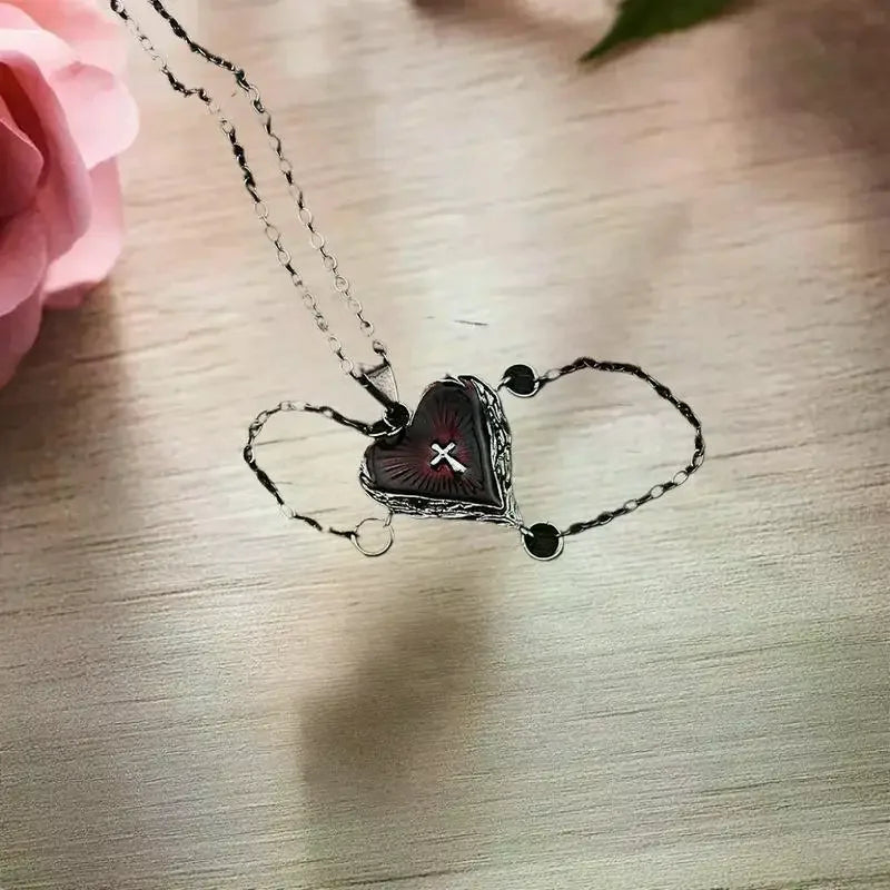 ゴシッククロスハートチェーンネックレス レディース ファッション ペイガン ウィッチクラフト ジュエリー アクセサリー ギフト ペンダント チョーカー