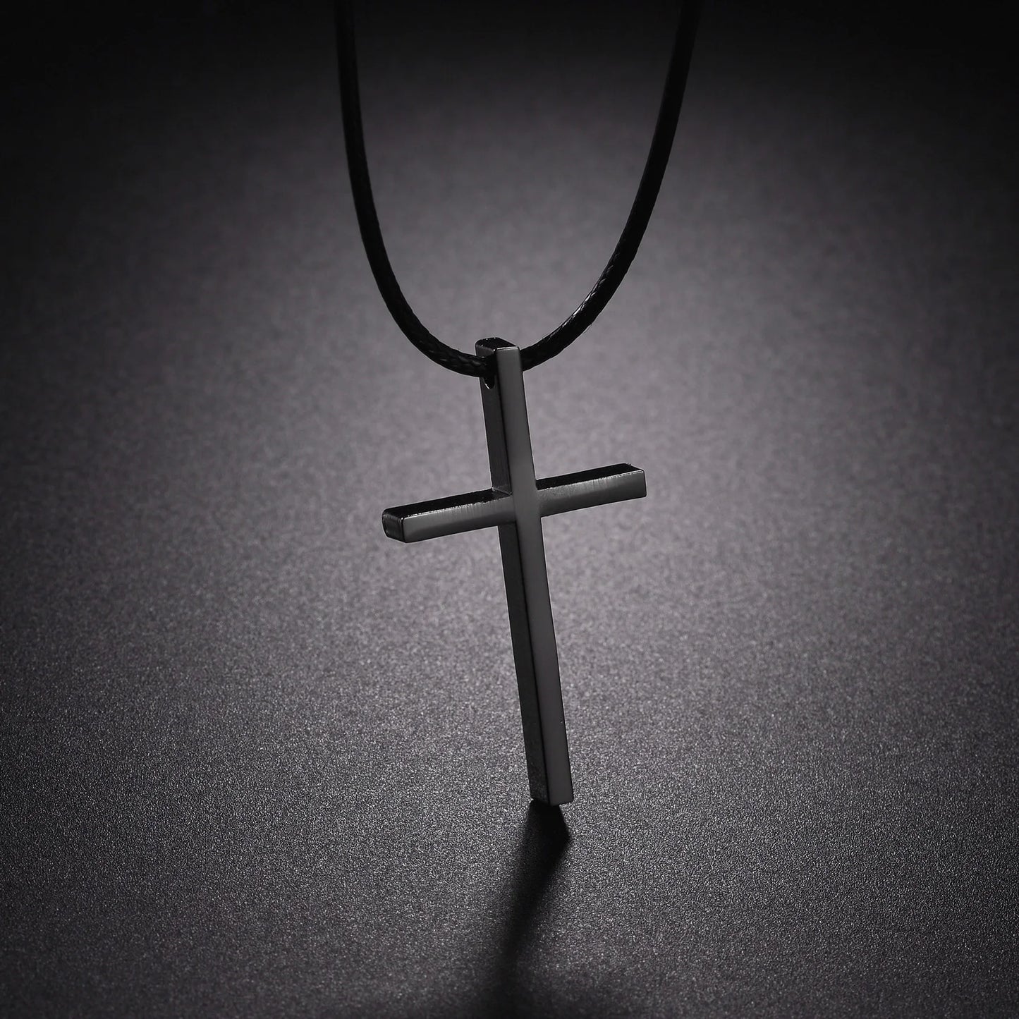 ステンレススチール製クロスペンダントネックレス メンズ レディース ミニマリストジュエリー 男性 女性用 ネックレス チョーカー ブルーカラー