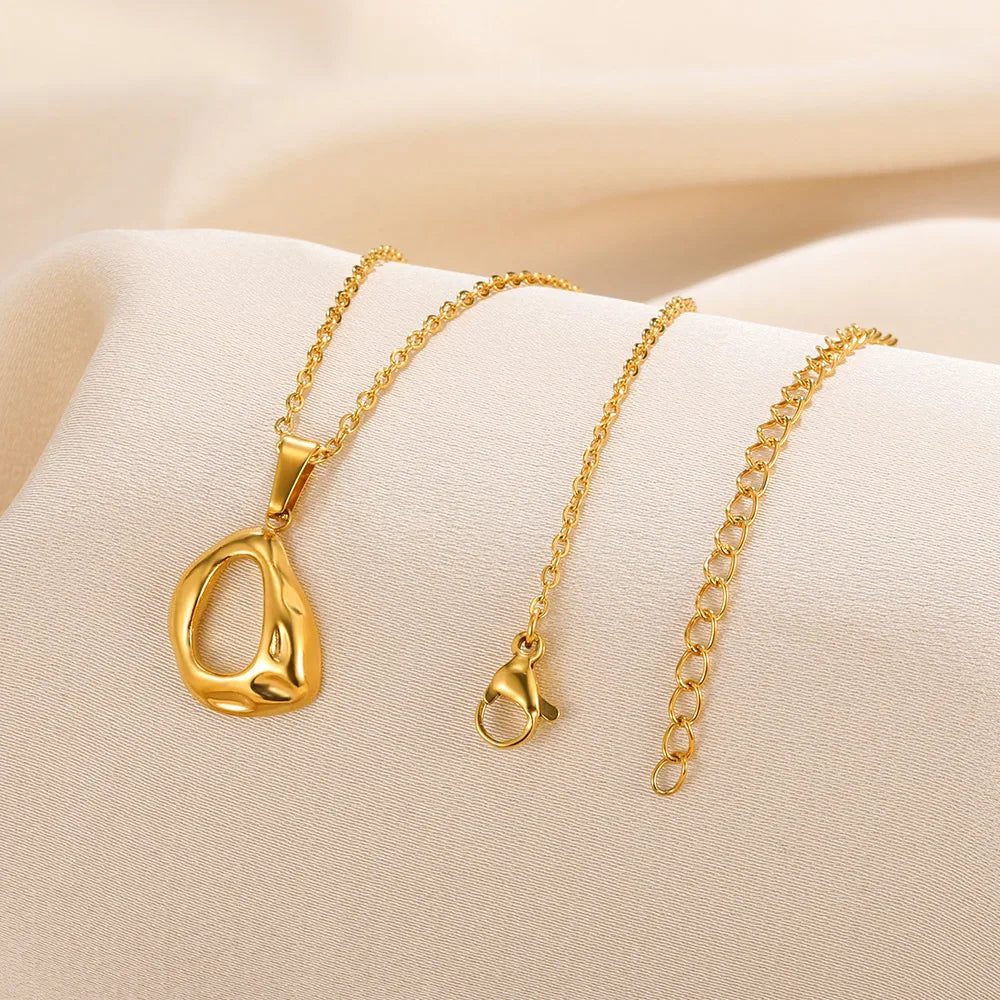 女性用クロスネックレス クラシッククロスカラー ゴールドカラー エジプトナイルアンクチョーカー ステンレススチールチェーン 美しいジュエリーギフト